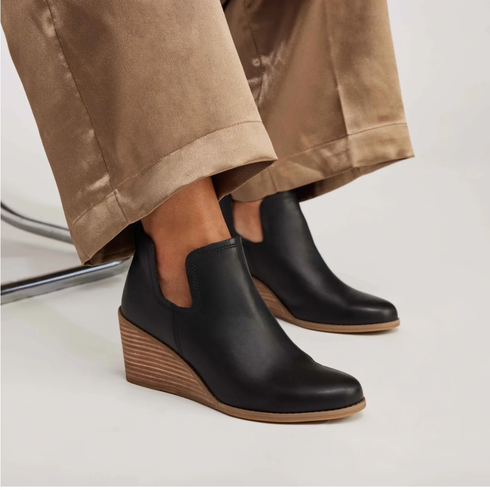 TOMS Black Wedge Kallie Ankle boots